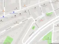 Ambulance met grote spoed naar de Breitnerstraat in Rotterdam