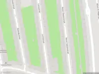 Ambulance met gepaste spoed naar de Reinier Claeszenstraat in Amsterdam