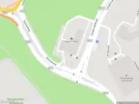 Ambulance met gepaste spoed naar de Langbroekdreef in Amsterdam