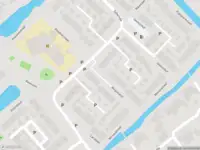 Ambulance met grote spoed naar de Weigeliahof in Nootdorp