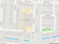 Brandweer met gepaste spoed naar de Dennenhout in Barendrecht vanwege afgaan automatisch brandalarm