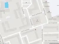 Ambulance met gepaste spoed naar de Van Mourik Broekmanstraat in Amsterdam