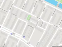 Ambulance met grote spoed naar de Berkhouthof in Amsterdam