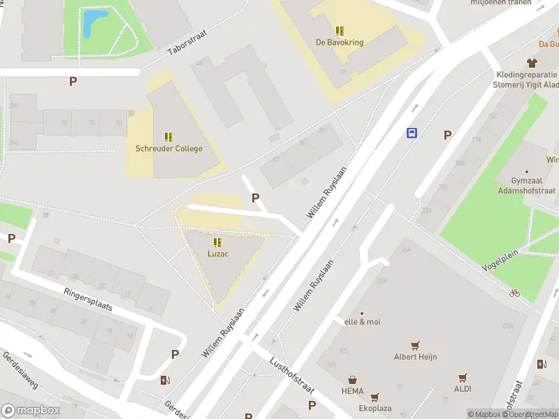 Ambulance met grote spoed naar de Willem Ruyslaan in Rotterdam