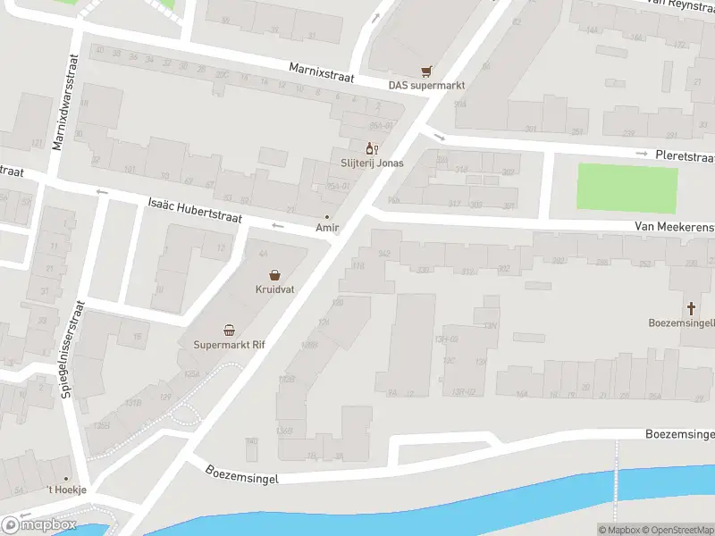 Ambulance met gepaste spoed naar de Crooswijkseweg in Rotterdam