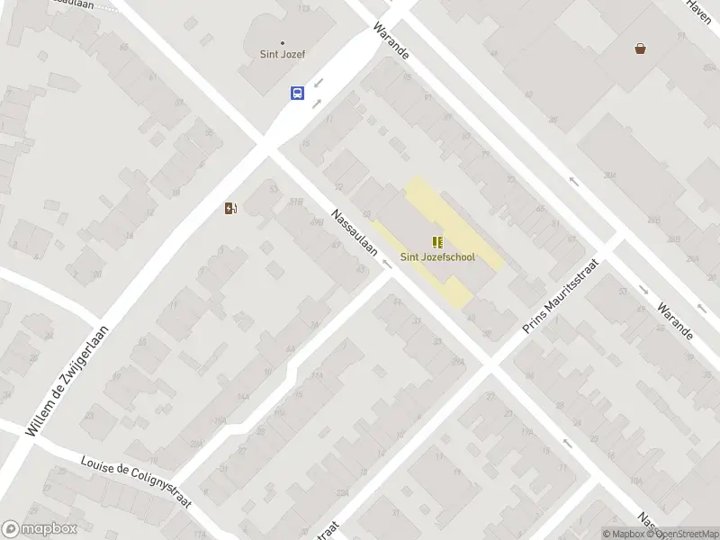 Ambulance met grote spoed naar de Nassaulaan in Schiedam