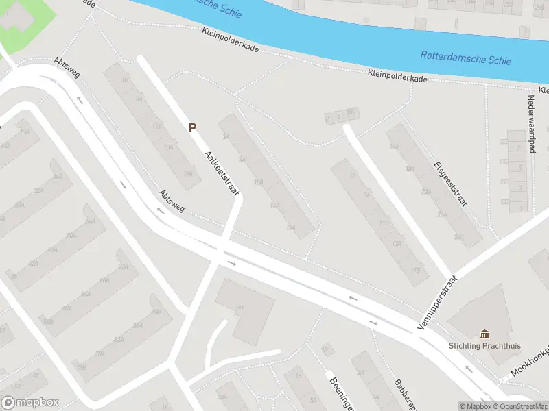 Ambulance met gepaste spoed naar de Aalkeetstraat in Rotterdam