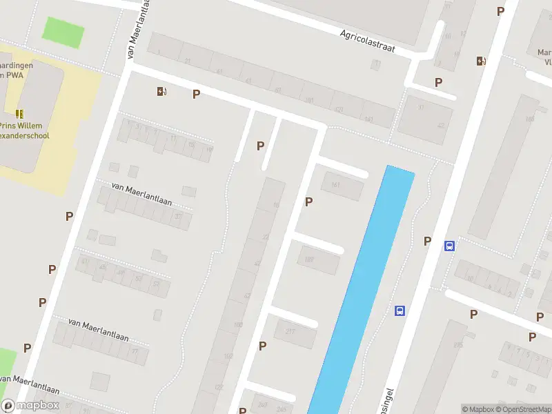 Ambulance met gepaste spoed naar de Datheenstraat in Vlaardingen