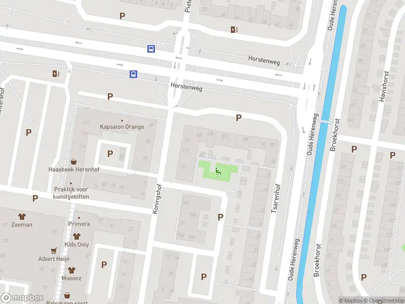 Ambulance met gepaste spoed naar de Cauberg in Alphen aan den Rijn