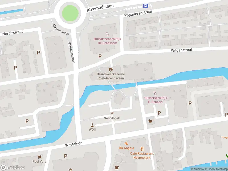 Ambulance met grote spoed naar de Noordhoek in Roelofarendsveen