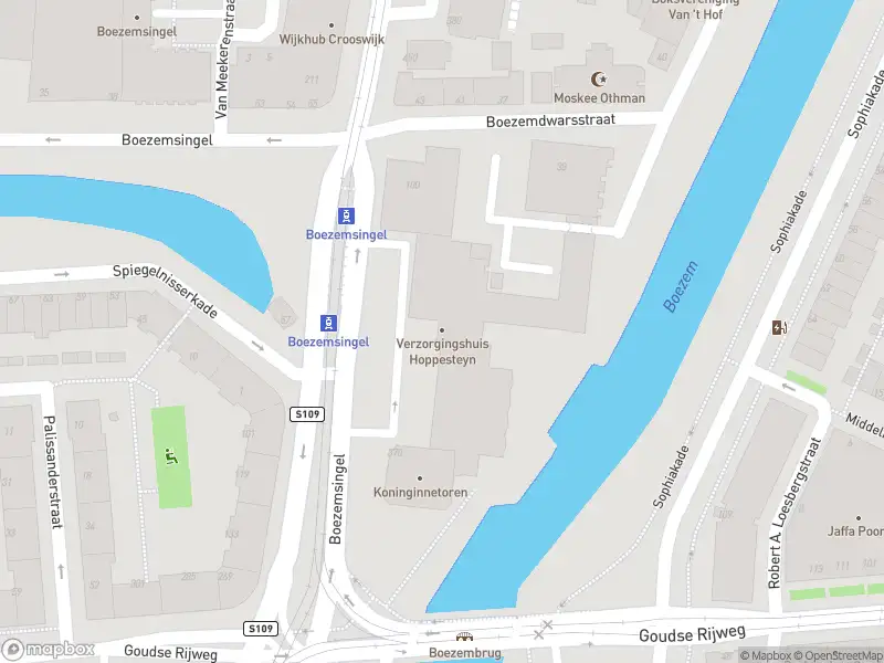 Ambulance met grote spoed naar de Boezemsingel in Rotterdam