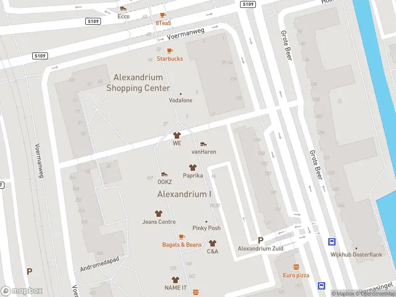 Ambulance met gepaste spoed naar de Korte Poolsterstraat in Rotterdam