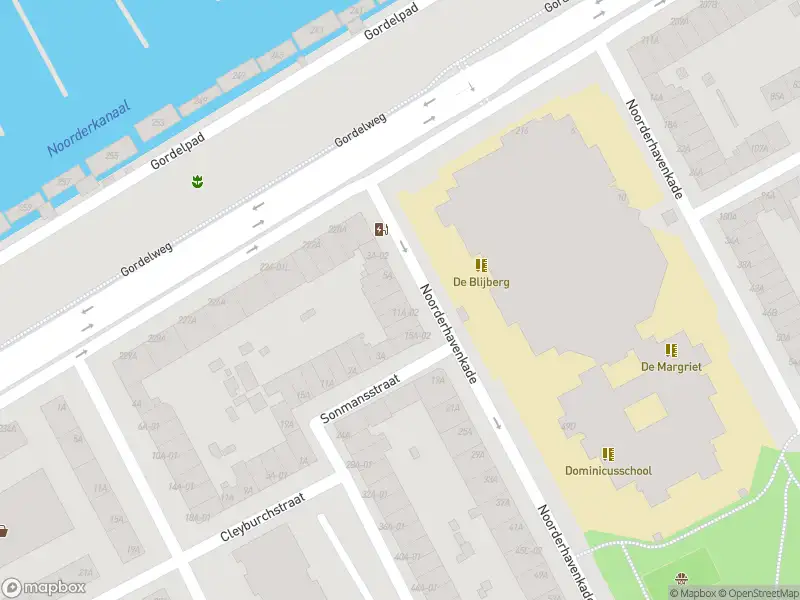 Ambulance met grote spoed naar de Noorderhavenkade in Rotterdam