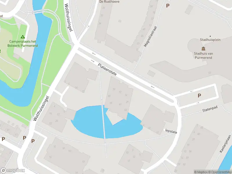 Ambulance met grote spoed naar de Plataanstate in Purmerend