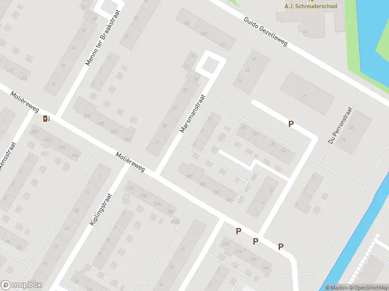 Ambulance met grote spoed naar de Marsmanstraat in Rotterdam