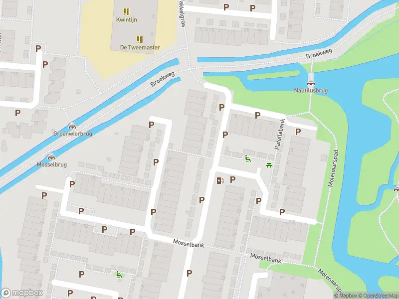 Ambulance met gepaste spoed naar de Strandschelpenbank in Leiden