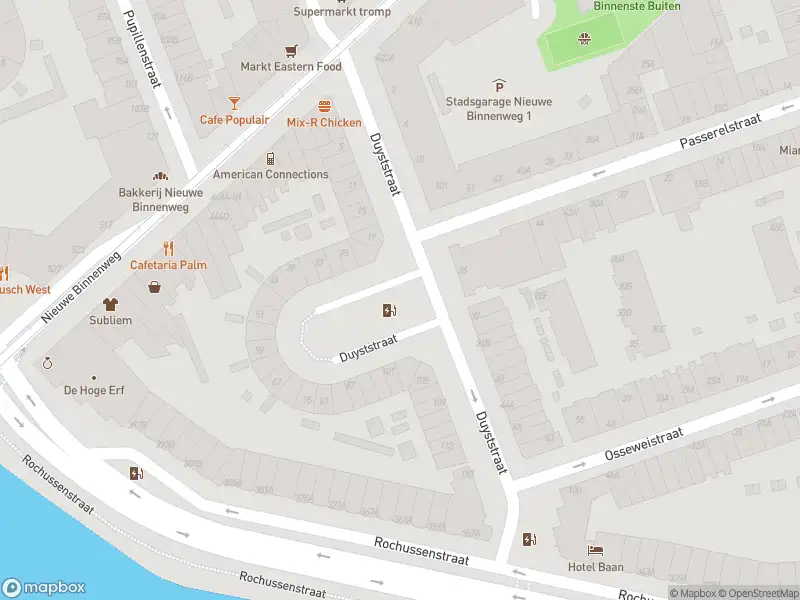 Ambulance met gepaste spoed naar de Duyststraat in Rotterdam