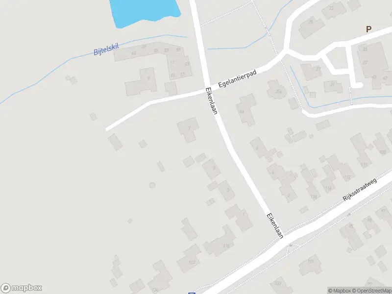 Ambulance met grote spoed naar de Eikenlaan in Sleeuwijk