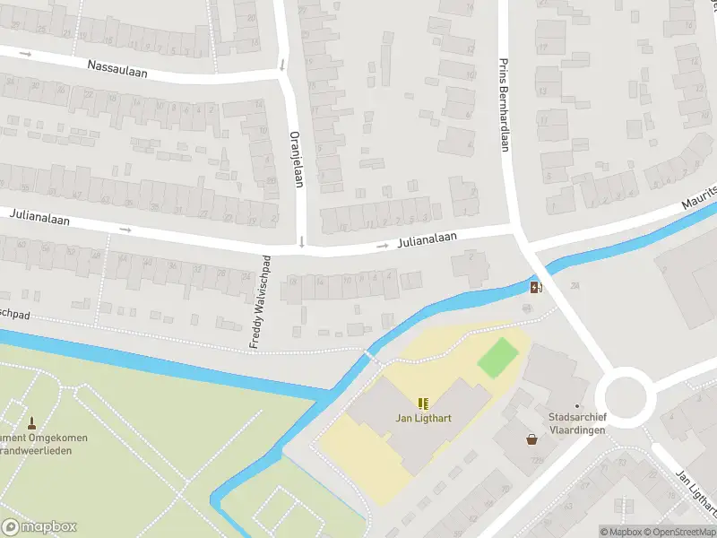 Ambulance met gepaste spoed naar de Julianalaan in Vlaardingen