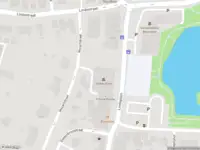 Brandweer en politie met grote spoed naar de Rimburgerweg in Brunssum vanwege voertuigbrand