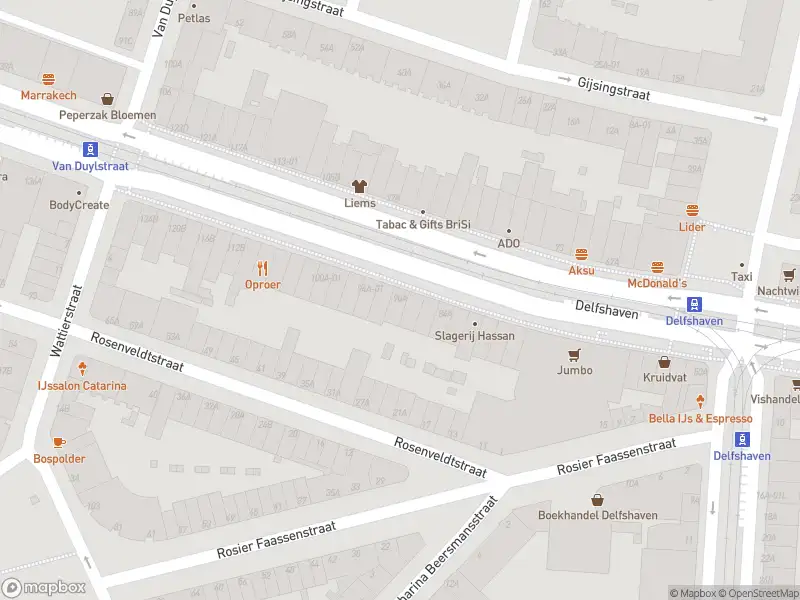 Ambulance met grote spoed naar de Schiedamseweg in Rotterdam