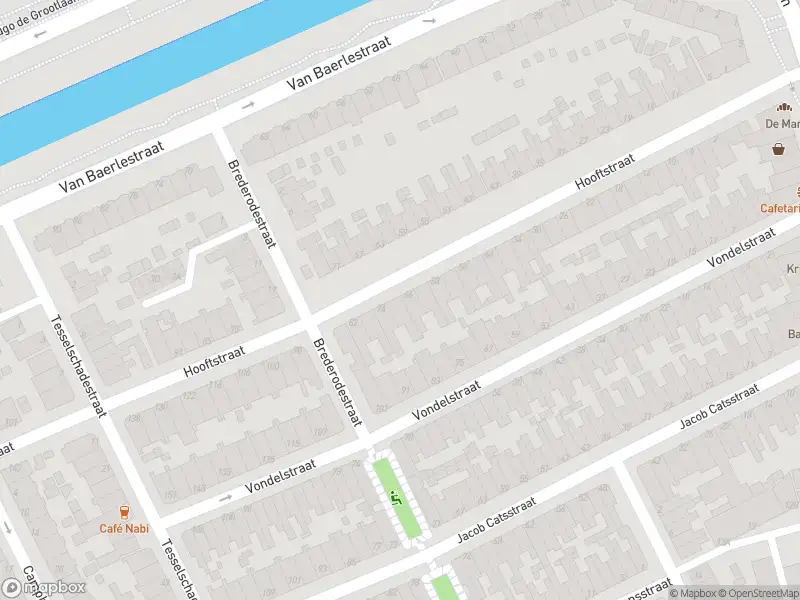 Ambulance met grote spoed naar de Hooftstraat in Dordrecht