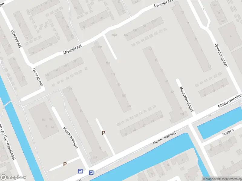 Ambulance met gepaste spoed naar de Uiverstraat in Capelle aan den IJssel