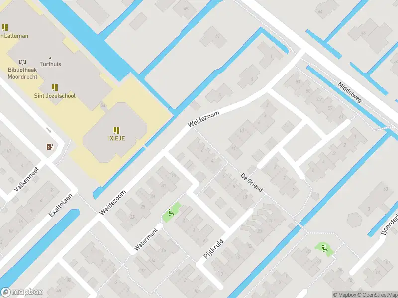 Ambulance met grote spoed naar de De Griend in Moordrecht