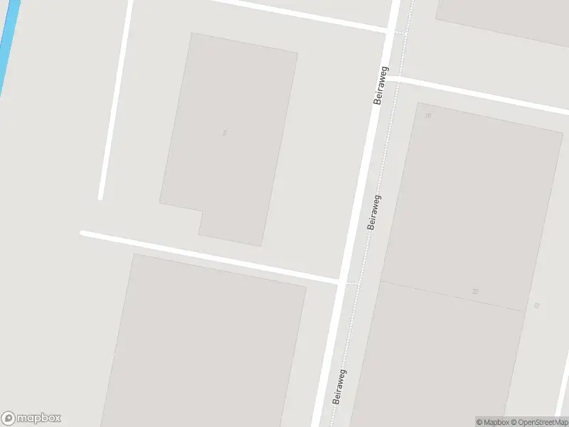 Ambulance met grote spoed naar de Beiraweg in Amsterdam