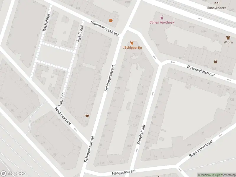 Ambulance met gepaste spoed naar de Schippersstraat in Rotterdam