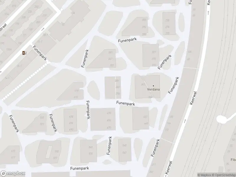 Ambulance met grote spoed naar de Funenpark in Amsterdam