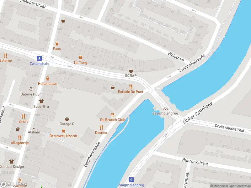 Ambulance met grote spoed naar de Zaagmolenkade in Rotterdam