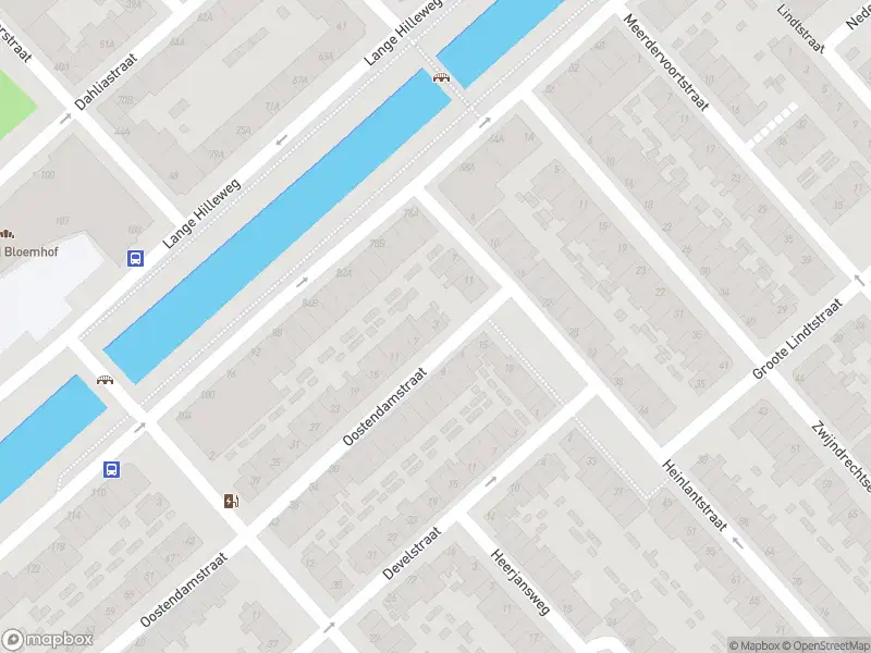 Ambulance met grote spoed naar de Oostendamstraat in Rotterdam