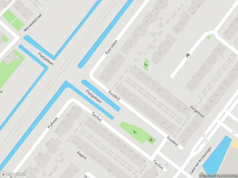 Ambulance met grote spoed naar de Vuistbijl in Beverwijk