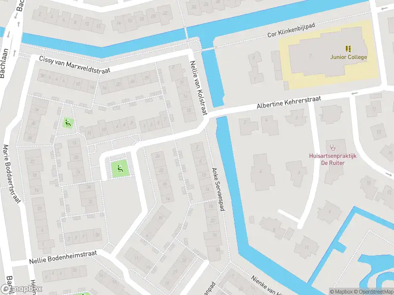 Ambulance met grote spoed naar de Anke Servaespad in Gorinchem