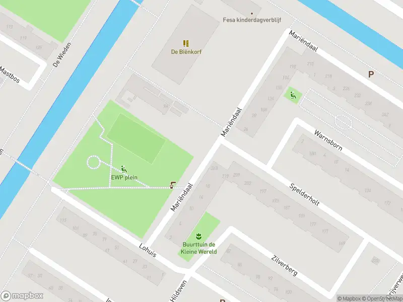 Ambulance met grote spoed naar de Warnsborn in Amsterdam