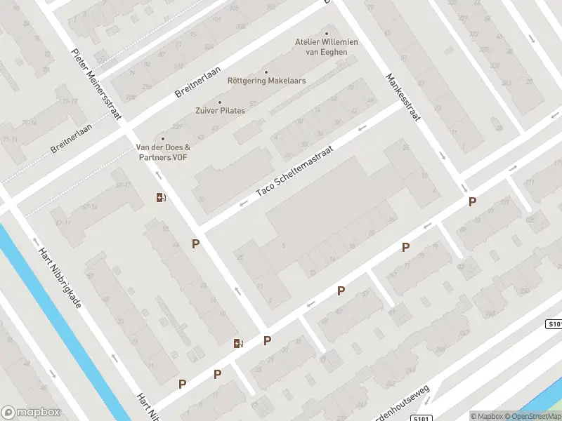 Ambulance met grote spoed naar de Taco Scheltemastraat in 's-Gravenhage