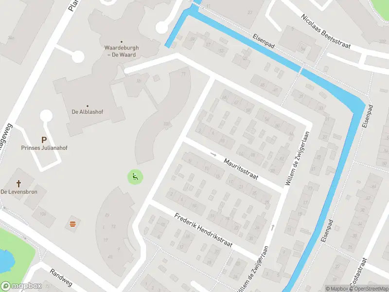 Ambulance met grote spoed naar de Mauritsstraat in Alblasserdam