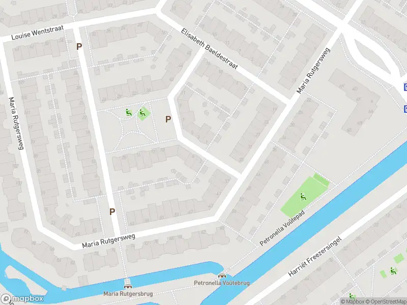 Ambulance met grote spoed naar de Marie Jungiusstraat in Leiden