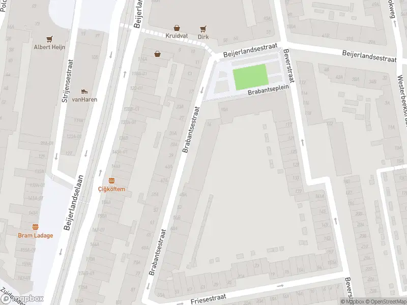 Ambulance met grote spoed naar de Brabantsestraat in Rotterdam