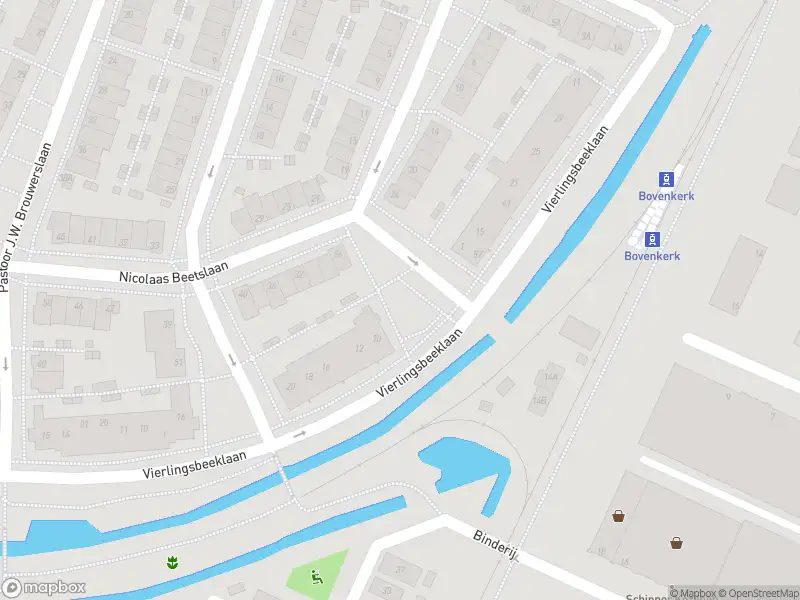 Ambulance met grote spoed naar de Jacob van Lennepplantsoen in Amstelveen