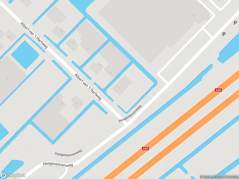 Ambulance met grote spoed naar de Albert van 't Hartweg in Nieuwerkerk aan den IJssel