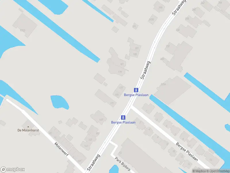 Ambulance met gepaste spoed naar de Straatweg in Rotterdam