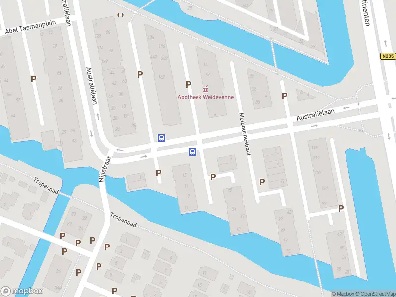 Ambulance met grote spoed naar de Darwinstraat in Purmerend