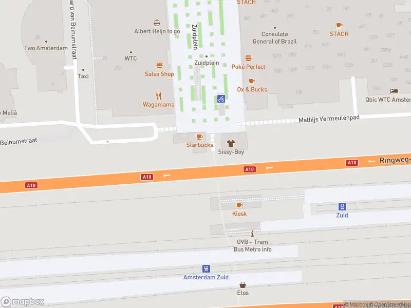 Ambulance met gepaste spoed naar de Zuidplein in Amsterdam