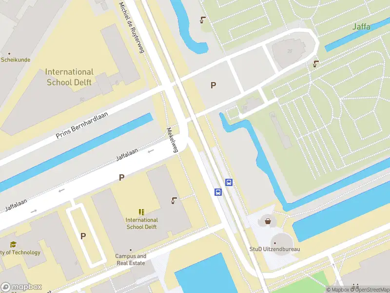 Ambulance met gepaste spoed naar de Jaffalaan in Delft