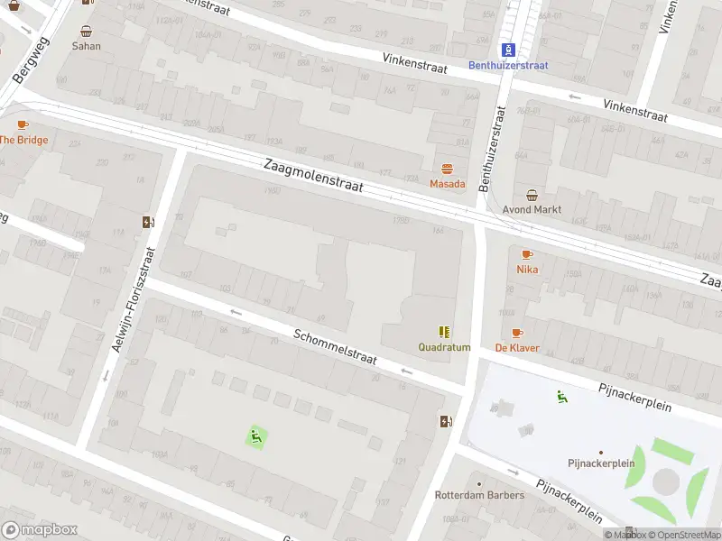 Ambulance met grote spoed naar de Zaagmolenstraat in Rotterdam