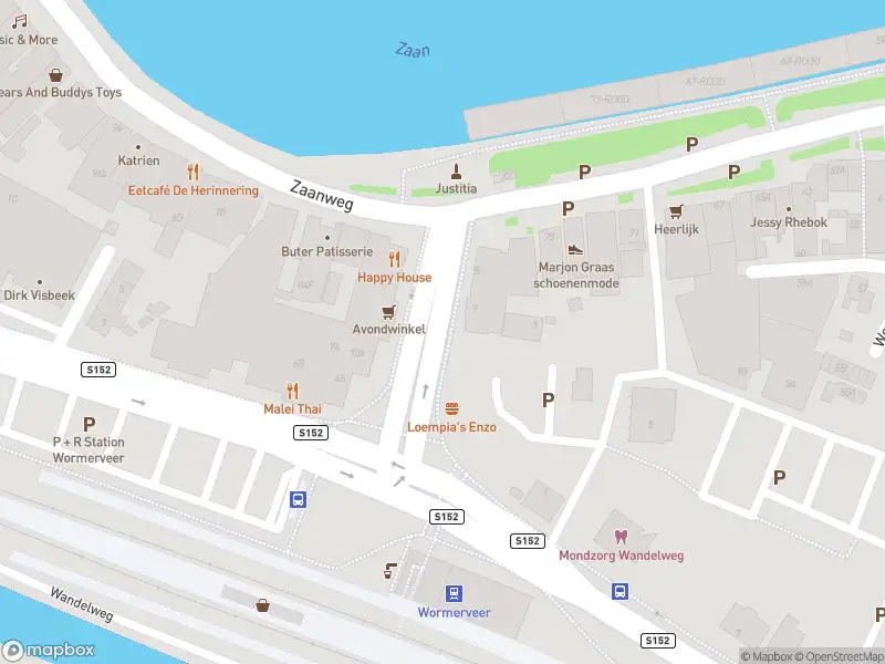 Ambulance met grote spoed naar de Stationsstraat in Wormerveer