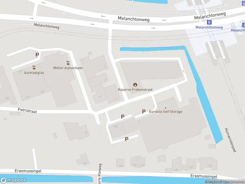 Ambulance met gepaste spoed naar de Frobenstraat in Rotterdam