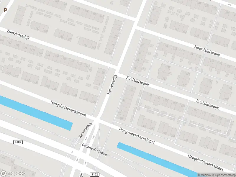 Ambulance met gepaste spoed naar de Karvelsedijk in Hoogvliet Rotterdam